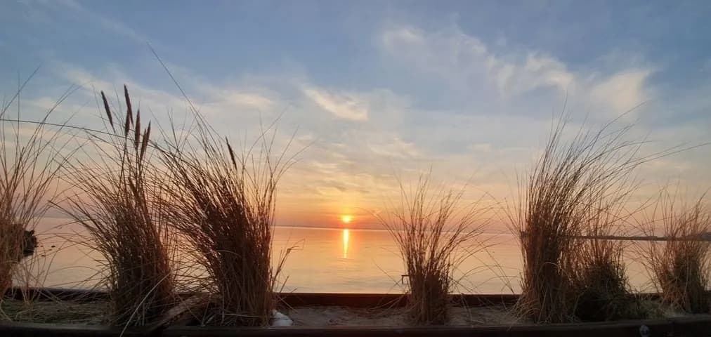 Najlepsze miejsca na zachód słońca w Helu, które musisz zobaczyć